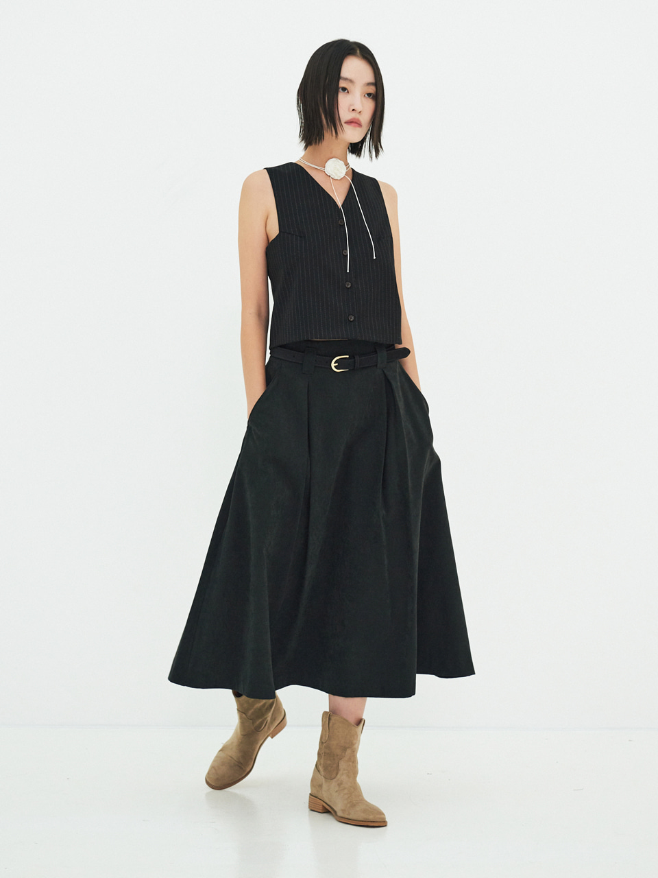 Daisy Prin Two Tuck Suede Skirt (Black)